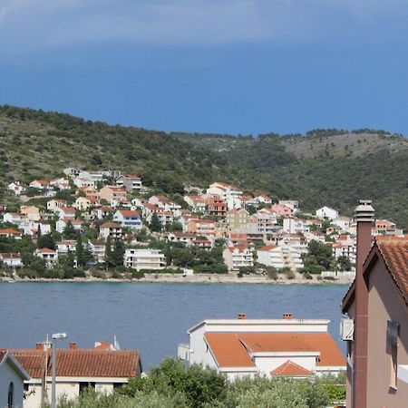 Apartment Ema Trogir Chambre photo