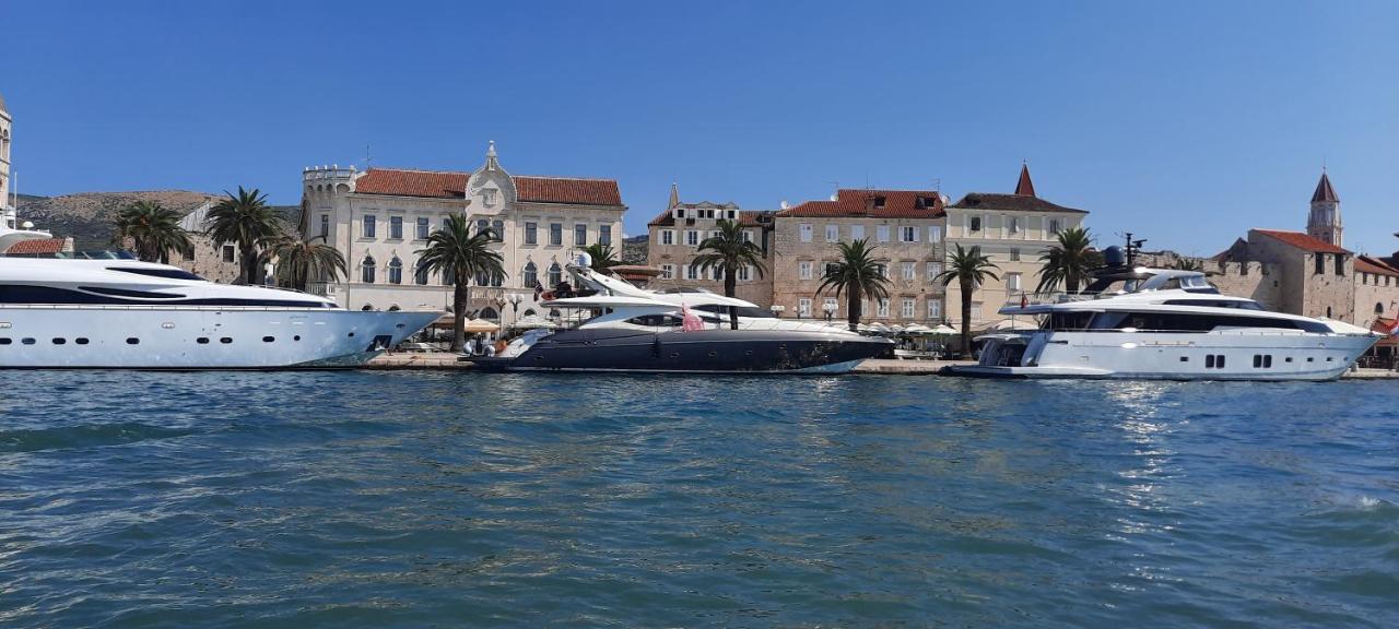 Apartment Ema Trogir Extérieur photo